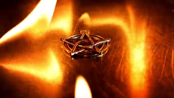 Eski pentagram 4 k görüntüleri yanan — Stok video