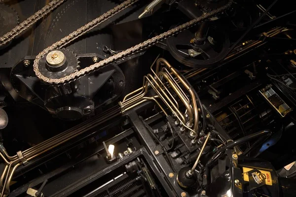 Timing chain of an industrial mechanism — Stock Photo, Image