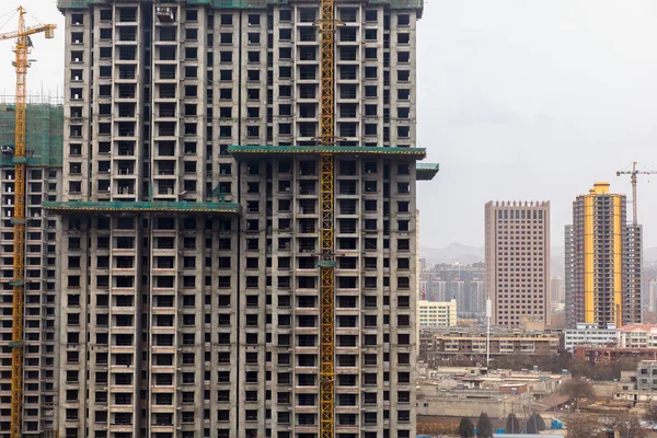 Large bostads byggnad i utveckling — Stockfoto