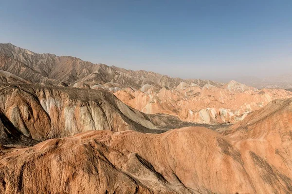 中国で大規模なカラフルな山々 — ストック写真