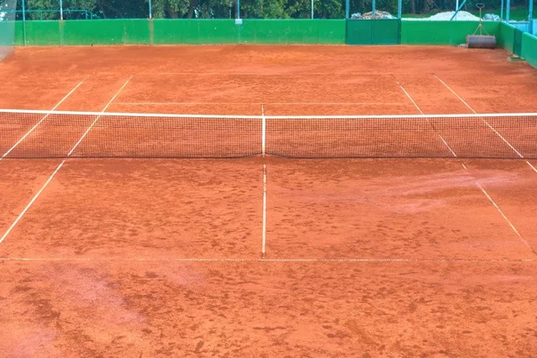 没有人大型红土网球场 — 图库照片