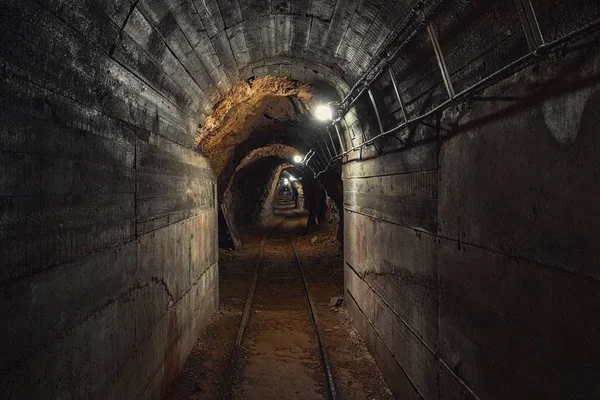 Angle de passage souterrain de la mine — Photo