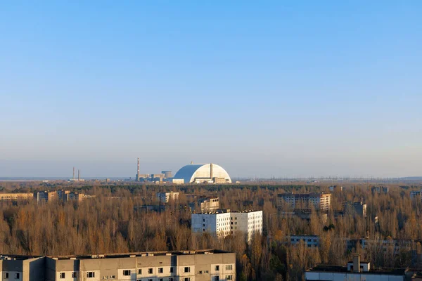 Paysage urbain abandonné à Pripyat, Tchernobyl Zone d'exclusion 2019 — Photo