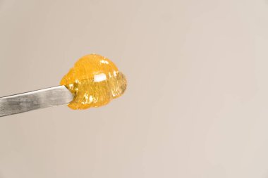 Büyük boy spatula şekeri, saç kesimi için büyük boy.