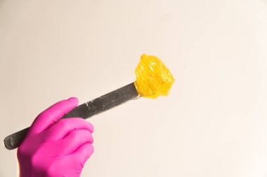 Saç kesimi için büyük çerçeve spatula şeker macunu