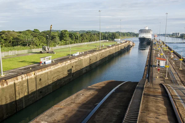 Crucero en Canal de Panamá —  Fotos de Stock