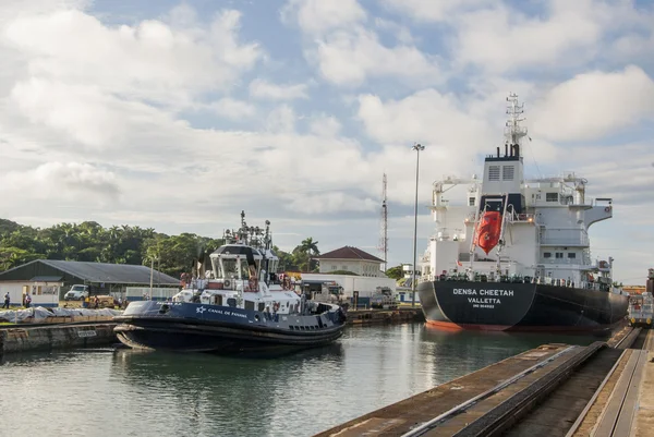 Canal do Panamá - Gatun Locks — Fotografia de Stock