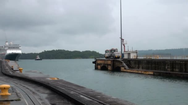 Cruise ship (Hollandamerica cruise Line) in Panama Canal — Stock Video