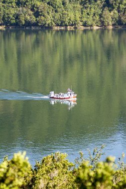 Şili fiyortları içeriden geçirilmesi