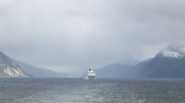 Buzul sokakta - Patagonya Arjantin seyir