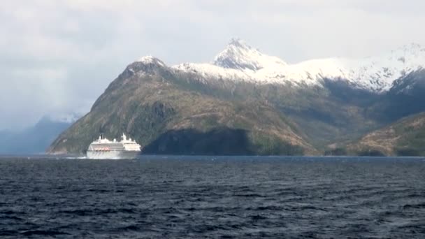 Cruzeiro em Glacier Alley - Patagônia Argentina — Vídeo de Stock