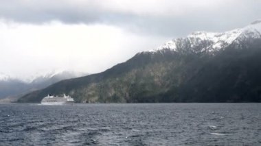 Buzul sokakta - Patagonya Arjantin seyir