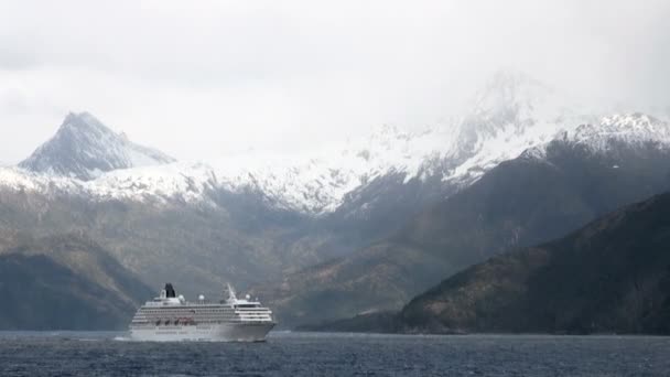 Krążąc po morzach w lodowcu Alley - Patagonia Argentyna — Wideo stockowe