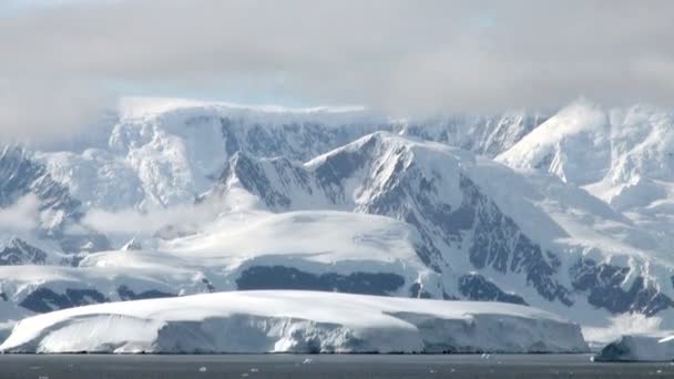 Croisière en Antarctique - Paysage de contes de fées — Video