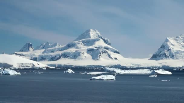 -Küresel ısınma - Antarktika buz oluşumları sahil şeridi — Stok video