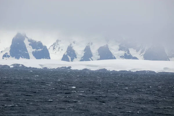 Antarctica in a cloudy day — Stock Photo, Image