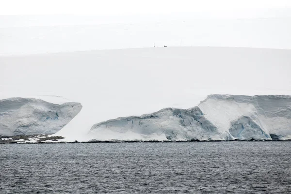 Antarctique dans une journée nuageuse — Photo