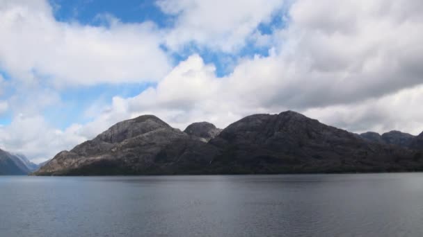 Chilenische Fjorde und Sarmiento-Kanal — Stockvideo