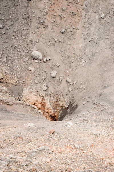 Volkanik kayalar - Etna Dağı Sicilya