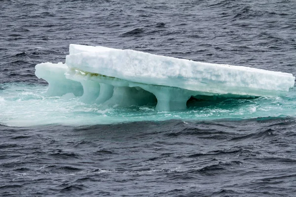 Antártica - Gelo flutuante - Aquecimento global — Fotografia de Stock