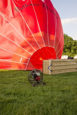 Bakire sıcak hava balonu