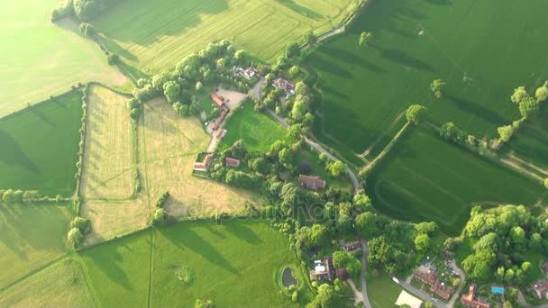 バッキンガムシャーの風景 空中空撮バッキンガムシャー風景 イギリス 熱い空気バルーン空中撮影のビュー — ストック動画