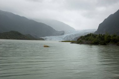 USA alaska - mendenhall Buzulu ve göl