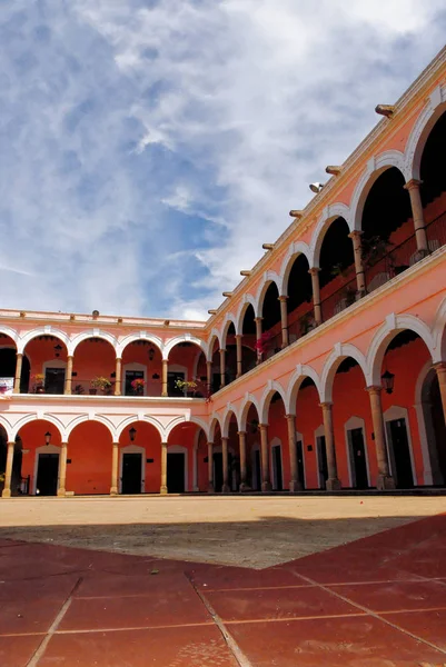 Architercure colonial - casa tradicional mexicana — Foto de Stock