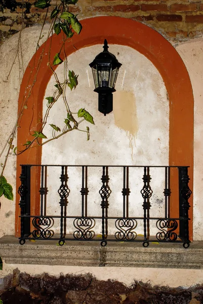 Kolonialarchitekturen - traditionelles mexikanisches Haus — Stockfoto