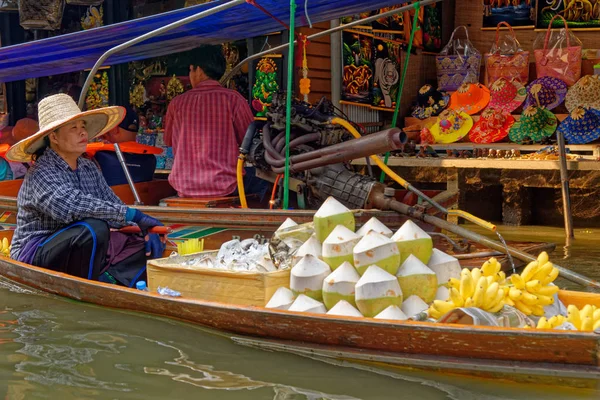 Damnoen Saduak Floating Market - Tailandia — Foto de Stock