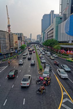 Şehir merkezinde trafik - Bangkok Tayland
