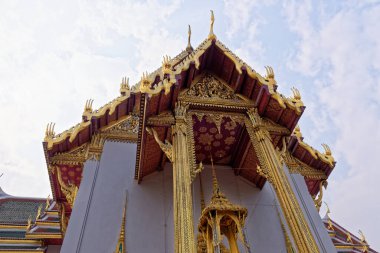 Tarihi Budist tapınağı Wat Phra Kaew 'daki Kraliyet Panteonu ve merkez Bangkok Tayland' daki Büyük Saray.