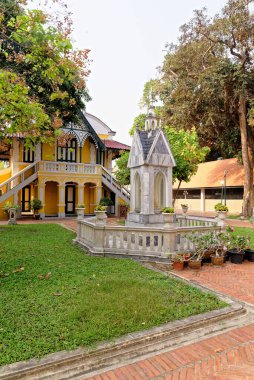 Wat Niwet Thammaprawat Ratchaworawihan, Mimarisi Gotik stilde inşa edilmiş bir Avrupa kilisesini taklit eden Tayland 'ın Budist tapınaklarıdır. Ayutthaya, Tayland - 21 Ocak 2020