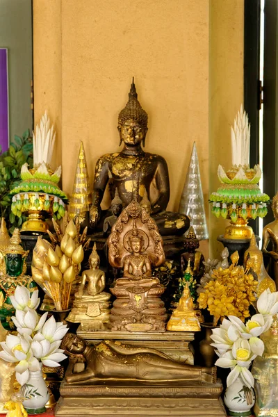 Buddha Szobrok Wat Niwet Thammaprawat Egy Templom Szomszédos Bang Palace — Stock Fotó