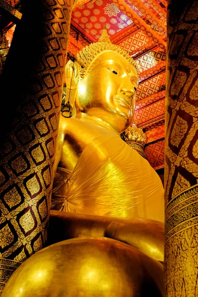 Altın Buda Wat Phanan Choeng Ayutthaya Unesco Dünya Mirasları Alanı — Stok fotoğraf