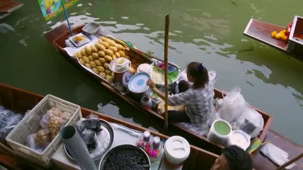 Tha Kha Floating Market Aěwa District Samut Songkhram 曼谷附近最有名的浮动市场之一 2020年1月19日 — 图库视频影像