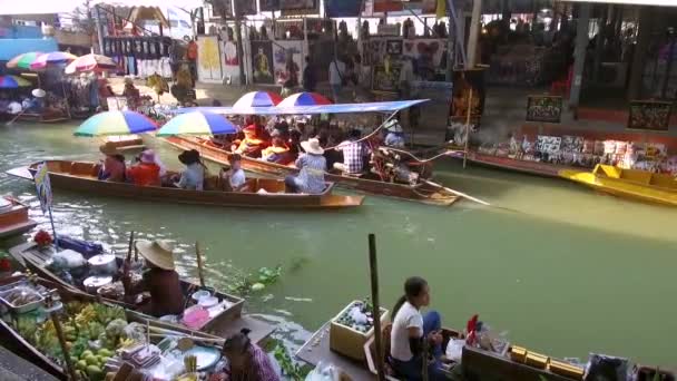 Tha Kha Floating Market Aěwa District Samut Songkhram 曼谷附近最有名的浮动市场之一 2020年1月19日 — 图库视频影像