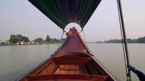 2020年1月21日タイ 古代都市アユタヤのチャオプラヤー川によるロングテールボートクルーズ — ストック動画