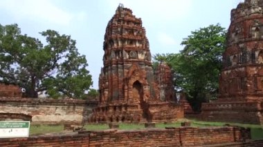 Eski Budist tapınağı Wat Mahathat, Sukhothai, UNESCO Dünya Mirası Alanı, Tayland, Asya - 21 Ocak 2020