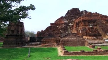 Eski Budist tapınağı Wat Mahathat, Sukhothai, UNESCO Dünya Mirası Alanı, Tayland, Asya - 21 Ocak 2020