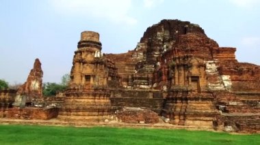 Eski Budist tapınağı Wat Mahathat, Sukhothai, UNESCO Dünya Mirası Alanı, Tayland, Asya - 21 Ocak 2020