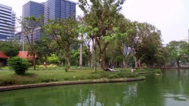Pathum Wan ilçesindeki Lumphini Parkı (ayrıca LumpiniorLumpinee) - Bangkok, Tayland - 22 Ocak 2020