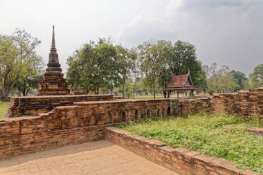 Eski Budist tapınağı Wat Mahathat, Sukhothai, UNESCO Dünya Mirası Alanı, Tayland, Asya - 21 Ocak 2020