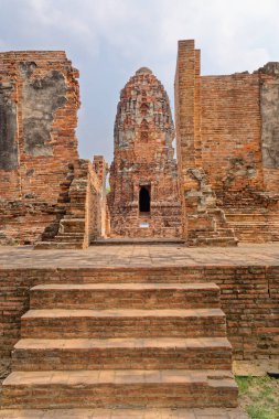Eski Budist tapınağı Wat Mahathat, Sukhothai, UNESCO Dünya Mirası Alanı, Tayland, Asya - 21 Ocak 2020