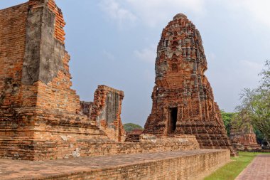Eski Budist tapınağı Wat Mahathat, Sukhothai, UNESCO Dünya Mirası Alanı, Tayland, Asya - 21 Ocak 2020