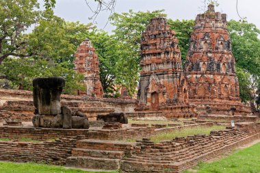 Eski Budist tapınağı Wat Mahathat, Sukhothai, UNESCO Dünya Mirası Alanı, Tayland, Asya - 21 Ocak 2020