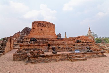 Eski Budist tapınağı Wat Mahathat, Sukhothai, UNESCO Dünya Mirası Alanı, Tayland, Asya - 21 Ocak 2020