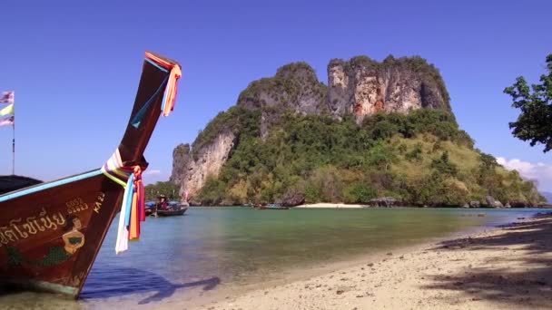 Koh Phak Bia Island Liten Som Ligger Bakom Hong Island — Stockvideo