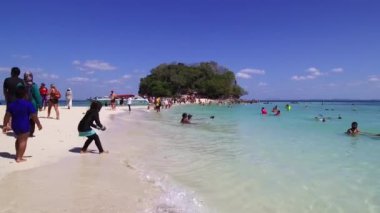 Seyahat güzergahı - Tup Adası 'ndaki plaj (Tub Adası, Koh Tap veya Koh Thap olarak da bilinir). Krabi Eyaleti, Tayland - 24 Ocak 2020