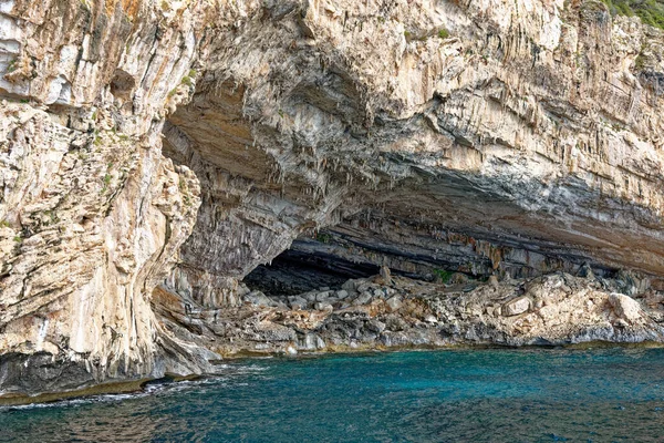 Kreuzfahrt Auf Dem Blauen Meer Und Der Felsigen Küste Golf — Stockfoto